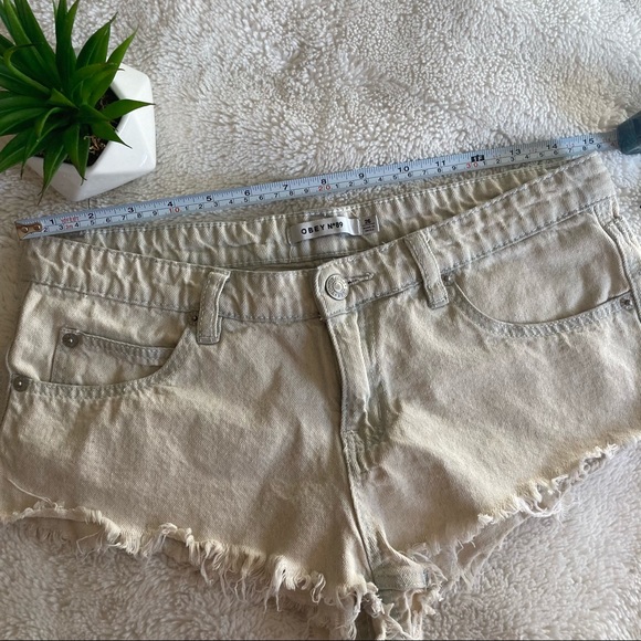 SOLD✨ RVCA • Cut-off Denim Shorts - Picture 7 of 7